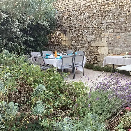 A L'oree Du Bois Bed & Breakfast *