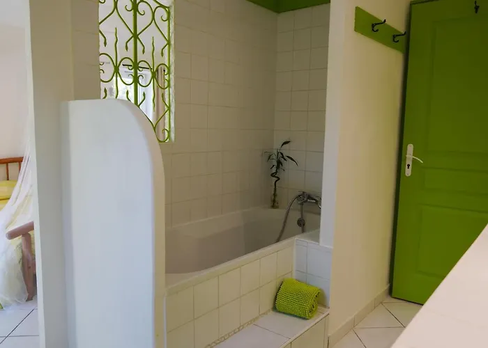 Bed & Breakfast A L'oree Du Bois Rétaud