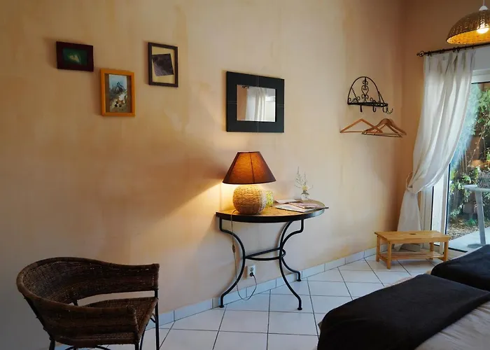 A L'oree Du Bois 3*
