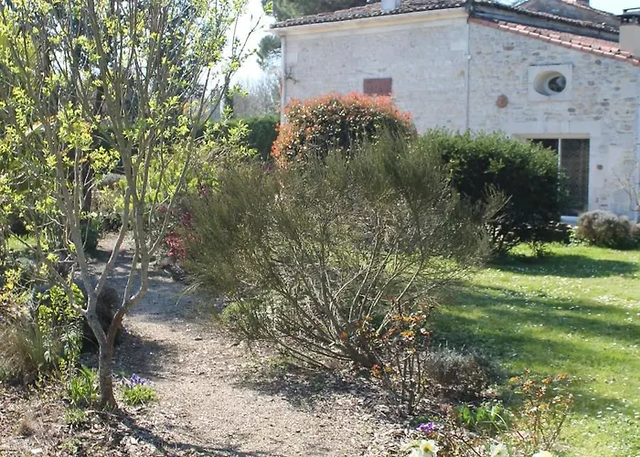 Bed & Breakfast A L'oree Du Bois Rétaud